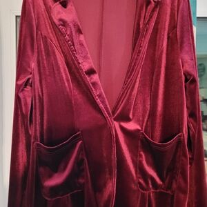 Luxurious Velvet Blazer in Deep Burgundy